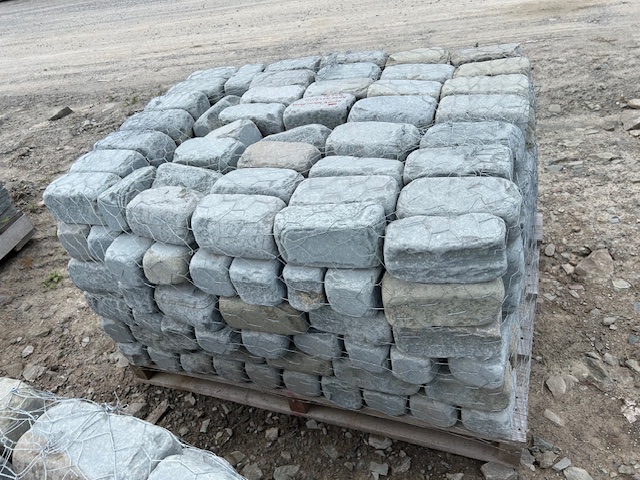 Lot 29: 3 pallets 4"x4"x8" Tumbled Bluestone Belgium Blocks